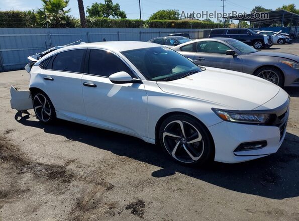 1HGCV1F36KA160727 2019 HONDA ACCORD White Front right