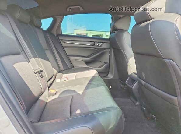 1HGCV1F37KA082202 2019 HONDA ACCORD White Widok tylnych siedzeń