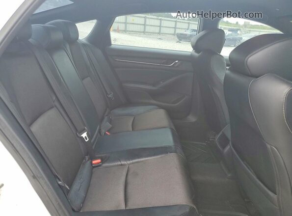 1HGCV1F38JA038577 2018 HONDA ACCORD White Vista de los asientos traseros