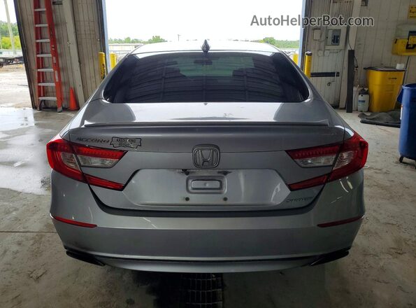 1HGCV1F38JA102181 2018 HONDA ACCORD Серебряный Вид сзади
