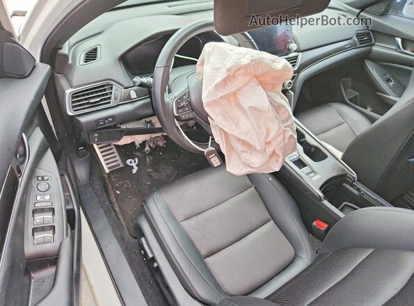1HGCV1F39KA014449 2019 HONDA ACCORD White Вид панелі приладів