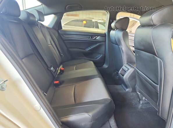 1HGCV1F39MA052945 2021 HONDA ACCORD White Vista de los asientos traseros