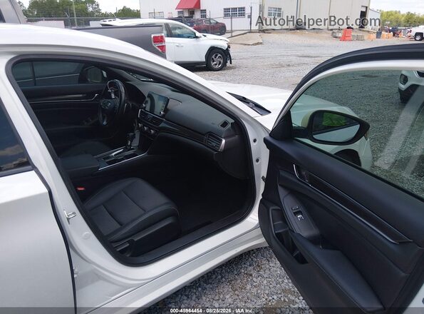 1HGCV1F3XKA014394 2019 HONDA ACCORD White Вид салону спереду