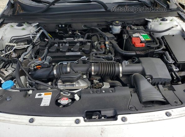 1HGCV1F3XLA102587 2020 HONDA ACCORD Белый Вид задней части салона