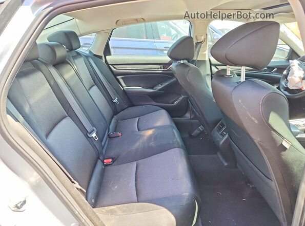 1HGCV1F40JA080329 2018 HONDA ACCORD Silver Հետևի նստատեղերի տեսք
