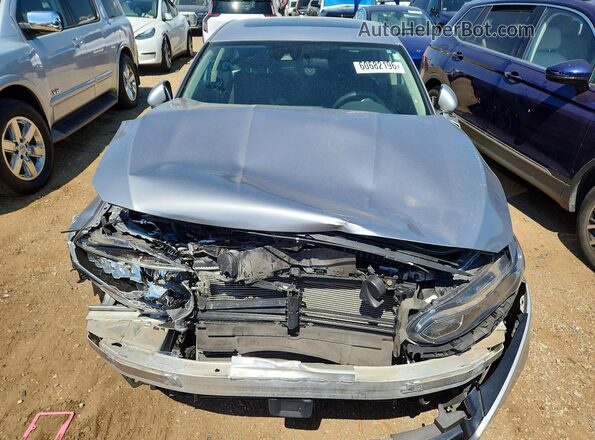 1HGCV1F40JA080329 2018 HONDA ACCORD Silver Դիմացի տեսք