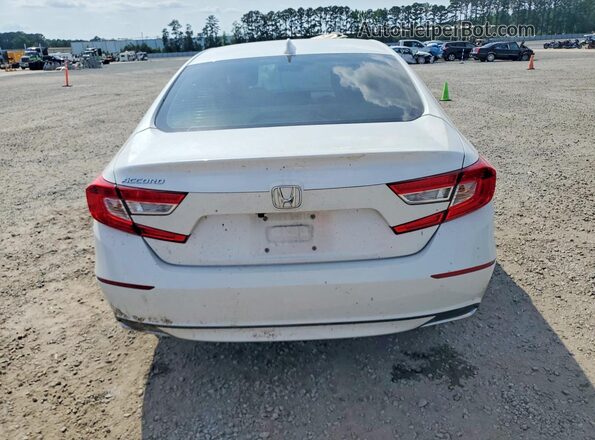 1HGCV1F44JA055322 2018 HONDA ACCORD White Вид ззаду