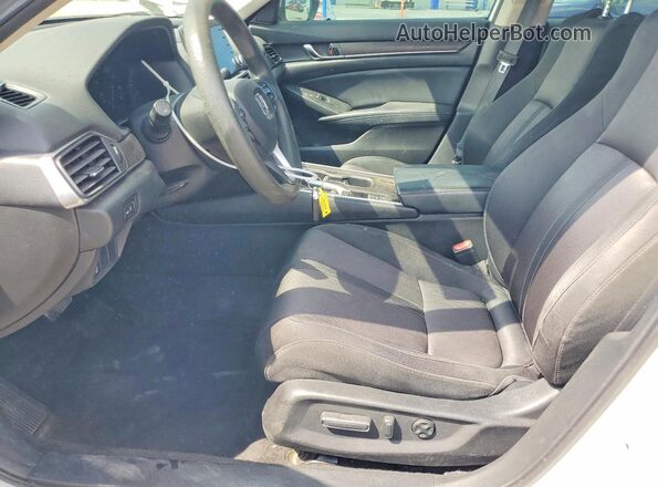1HGCV1F44JA055322 2018 HONDA ACCORD White Вид салону спереду