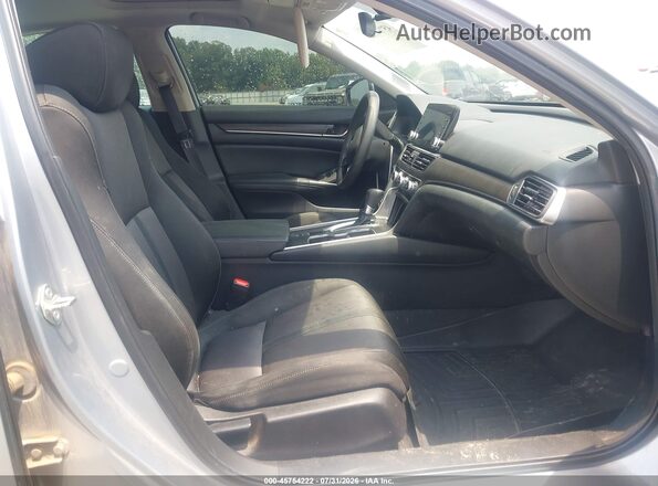 1HGCV1F45LA068261 2020 HONDA ACCORD Серебряный Вид салона спереди