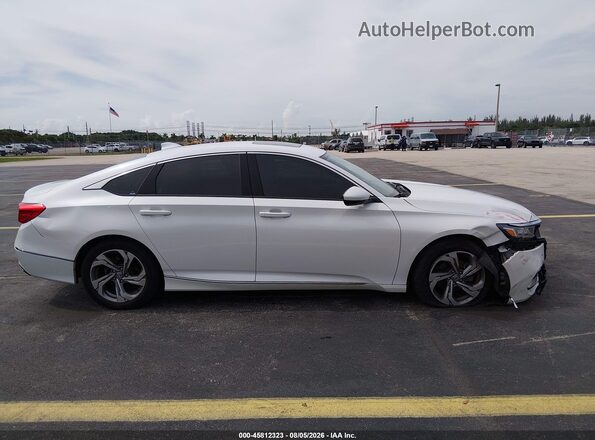 1HGCV1F47JA109633 2018 HONDA ACCORD White Widok wnętrza z tyłu