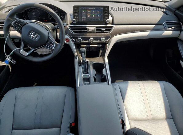 1HGCV1F48JA004938 2018 HONDA ACCORD Silver Vista del salpicadero
