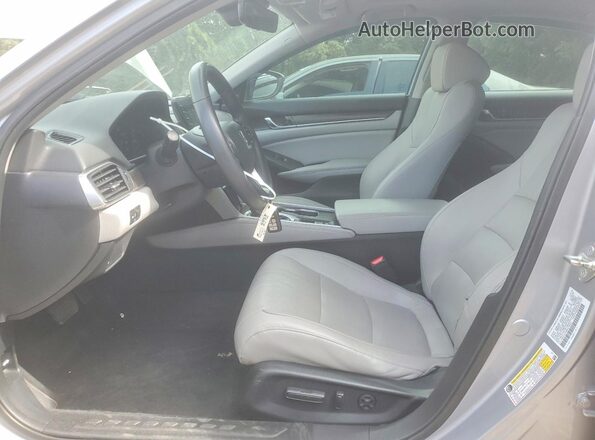1HGCV1F54KA146231 2019 HONDA ACCORD Серебряный Вид салона спереди