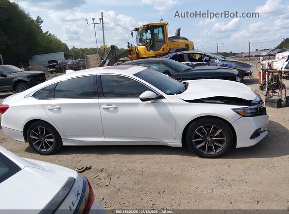 1HGCV1F55NA027446 2022 HONDA ACCORD White Вид задньої частини салону
