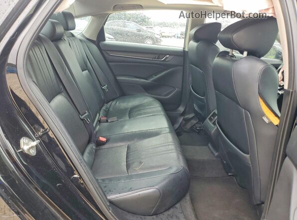 1HGCV1F58JA053775 2018 HONDA ACCORD Черный Вид задних сидений