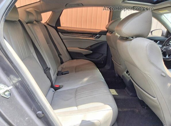 1HGCV1F59JA010501 2018 HONDA ACCORD Black Հետևի նստատեղերի տեսք