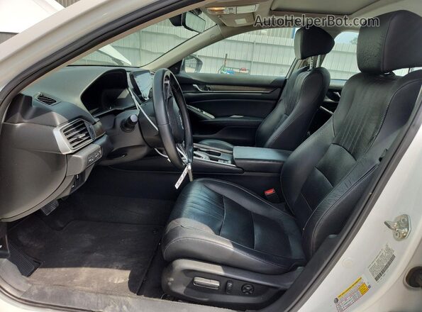 1HGCV1F90JA064062 2018 HONDA ACCORD White Front interior view