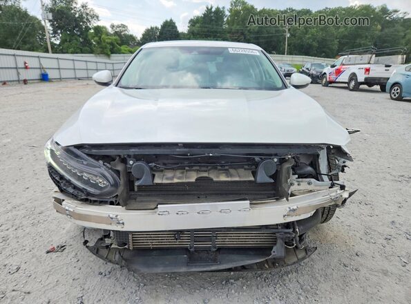 1HGCV1F90JA064062 2018 HONDA ACCORD White Front view