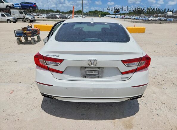 1HGCV1F91JA044676 2018 HONDA ACCORD Серебряный Вид сзади
