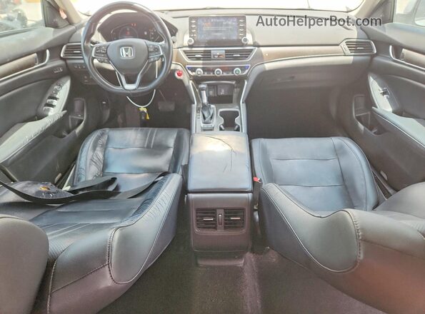 1HGCV1F91JA044676 2018 HONDA ACCORD Серебряный Вид панели приборов