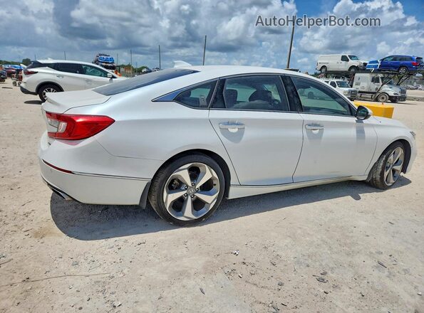1HGCV1F91JA044676 2018 HONDA ACCORD Серебряный Задняя правая четверть