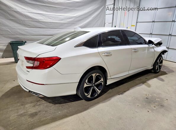 1HGCV1F92JA013677 2018 HONDA ACCORD Белый Задняя правая четверть