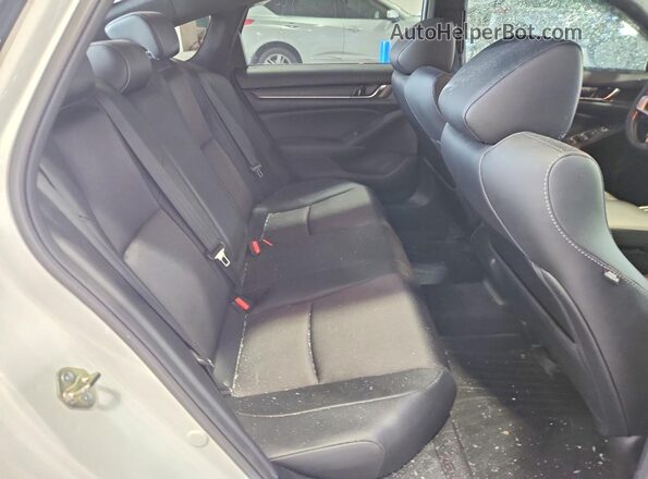 1HGCV2F30LA030630 2020 HONDA ACCORD White უკანა სავარძლების ხედი