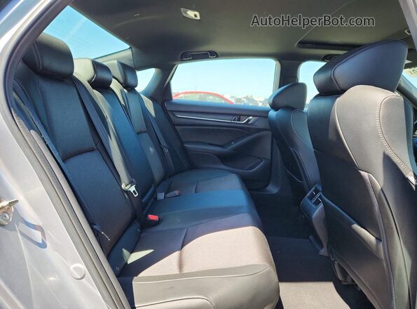 1HGCV2F35KA001672 2019 HONDA ACCORD Silver Widok tylnych siedzeń