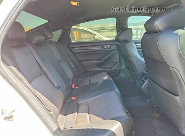 1HGCV2F35KA003809 2019 HONDA ACCORD White Հետևի նստատեղերի տեսք
