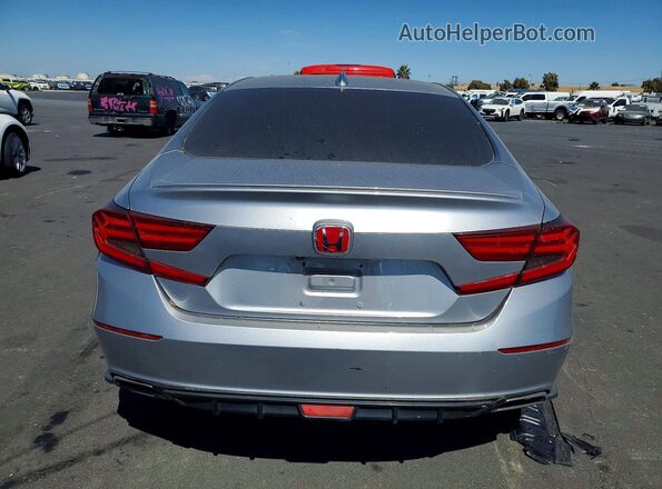 1HGCV2F36JA054556 2018 HONDA ACCORD Серебряный Вид сзади