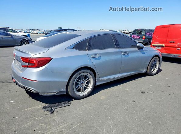 1HGCV2F36JA054556 2018 HONDA ACCORD Серебряный Задняя правая четверть