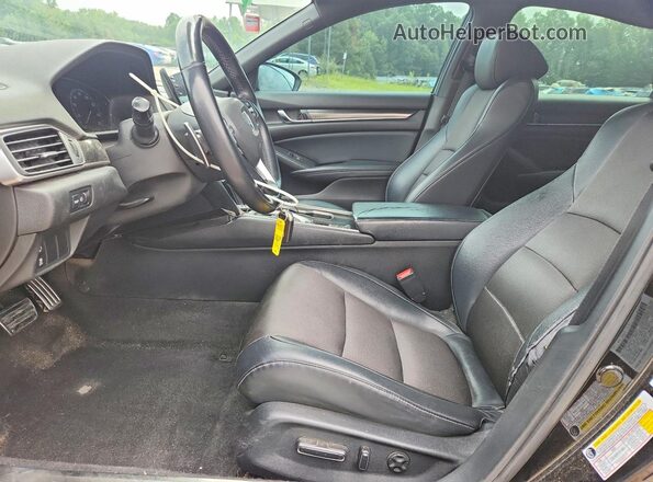 1HGCV2F37JA047213 2018 HONDA ACCORD Black Вид салону спереду