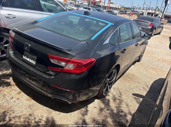 1HGCV2F3XJA037484 2018 HONDA ACCORD  Rear right