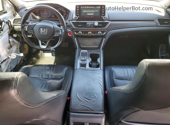 1HGCV2F53JA017837 2018 HONDA ACCORD White Vista del salpicadero