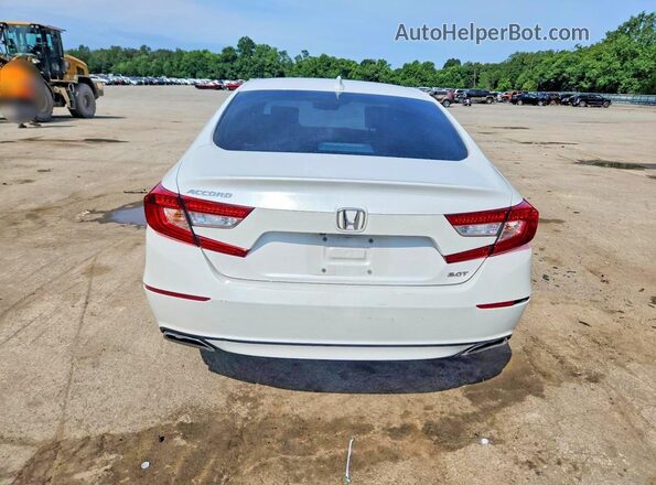 1HGCV2F53JA042883 2018 HONDA ACCORD White Հետևի տեսք