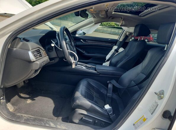 1HGCV2F53JA042883 2018 HONDA ACCORD White Սալոնի դիմացի տեսք