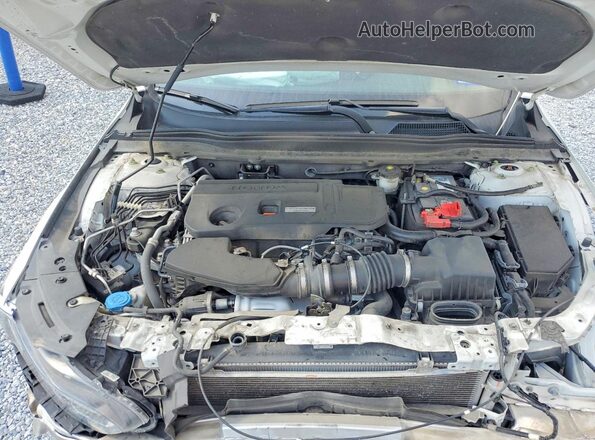 1HGCV2F57JA021941 2018 HONDA ACCORD White უკანა სალონის ხედი