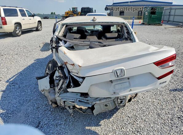 1HGCV2F57JA021941 2018 HONDA ACCORD White უკანა ხედი