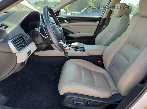 1HGCV2F59JA022251 2018 HONDA ACCORD White Widok wnętrza z przodu