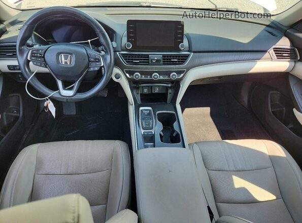 1HGCV2F59JA022251 2018 HONDA ACCORD White Widok deski rozdzielczej