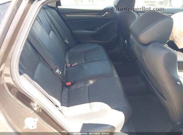 1HGCV2F5XJA044954 2018 HONDA ACCORD Black VIN կոդի պիտակի տեսք