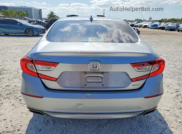 1HGCV2F60JA034667 2018 HONDA ACCORD Silver Вид ззаду