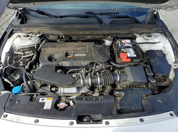1HGCV2F62JA037974 2018 HONDA ACCORD White Widok wnętrza z tyłu