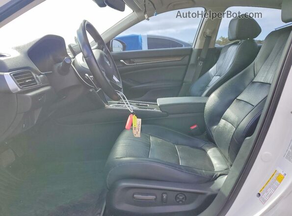 1HGCV2F62JA037974 2018 HONDA ACCORD White Widok wnętrza z przodu