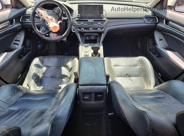1HGCV2F90JA021427 2018 HONDA ACCORD Серебряный Вид панели приборов