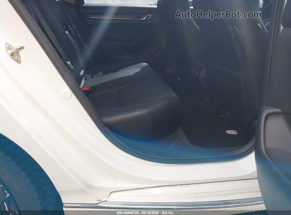 1HGCV2F90JA038664 2018 HONDA ACCORD White Widok naklejki z numerem VIN
