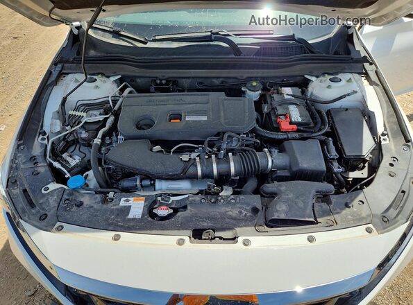 1HGCV2F93JA015721 2018 HONDA ACCORD White უკანა სალონის ხედი