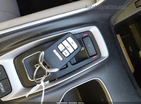 1HGCV2F95JA000637 2018 HONDA ACCORD Red Vista del salpicadero