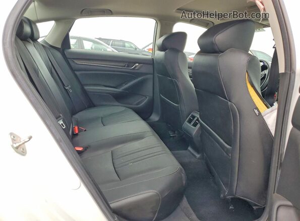 1HGCV2F95KA015964 2019 HONDA ACCORD Белый Вид задних сидений