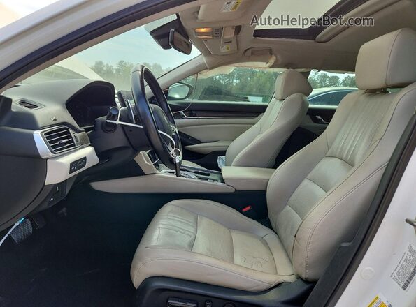 1HGCV2F95KA032991 2019 HONDA ACCORD White Widok wnętrza z przodu
