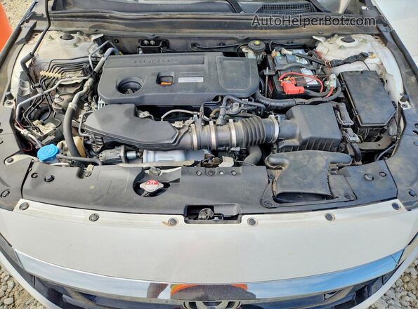 1HGCV2F95KA032991 2019 HONDA ACCORD White Widok wnętrza z tyłu